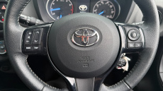 Toyota Yaris 1.5 VVT-i Icon Tech 5dr Petrol Hatchback